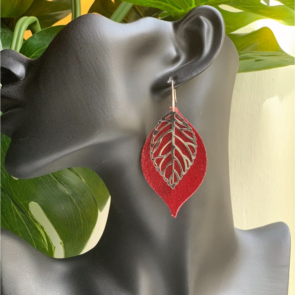 🆕Genuine Leather & Gold or Silver Metal Leaf Dangle 1 Pair Earrings